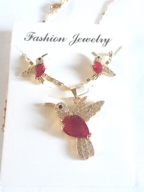 Fashion Jewelry Gold Plated Hummingbird Necklace and Earrings with Red Stones